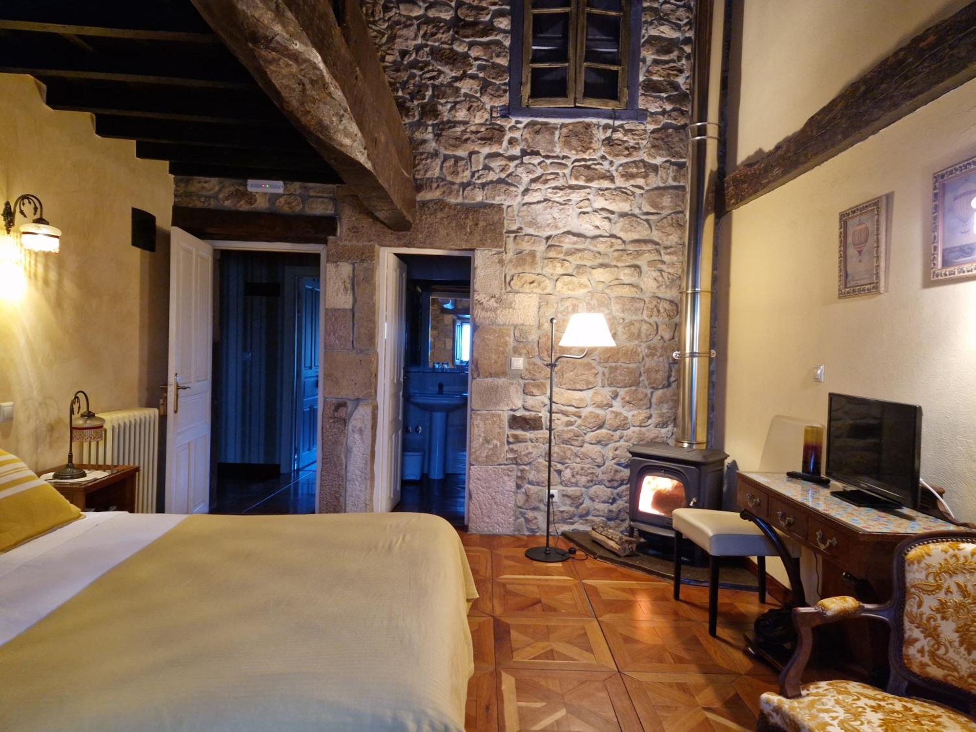 Hotel La Casona De Barrio, Alto Campoo Barrio  Exteriér fotografie